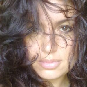 Meet your Posher, Eloida